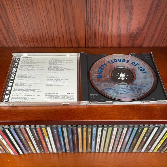 The Mighty Clouds of Joy CD “Power” released in 1995 is a powerful set of songs - Picture 3 of 5